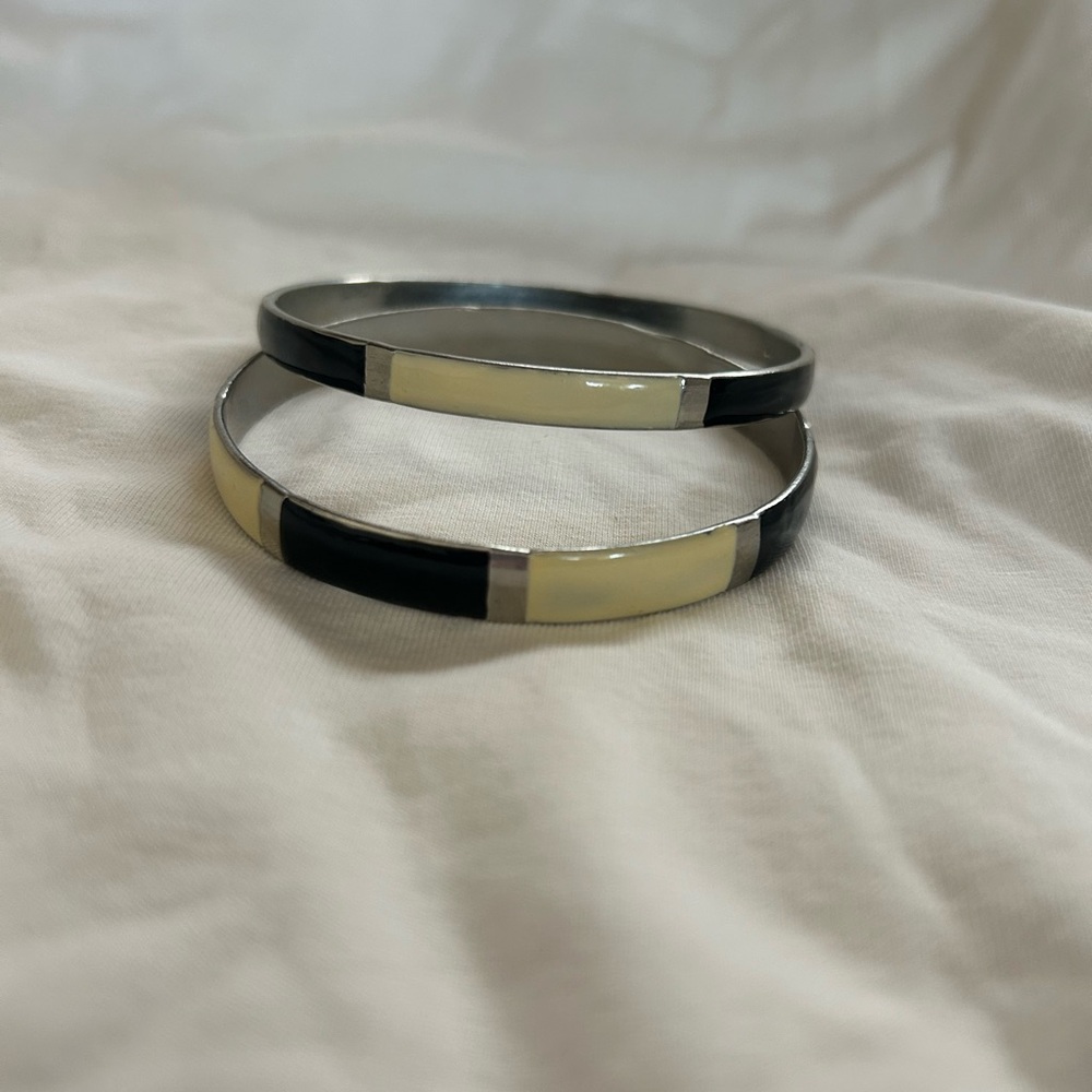 Elegant Black and Cream Bracelet Set